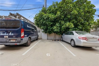 Discover this thoughtfully updated 1 bedroom, 1 bathroom end - photo 14
