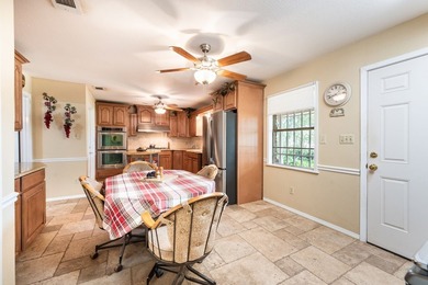 Charming 3 Bedroom Farmhouse on 1 Acre with additional covered - photo 17