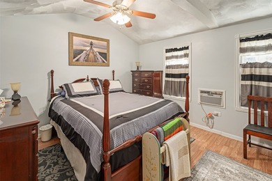 Affordable lakefront retreat with breathtaking open water views - photo 25