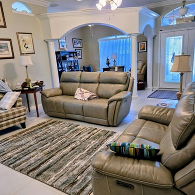 Motivated seller! This spacious 3 bedrooms, 2.5 bath is in an - photo 8