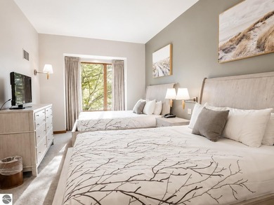 This 594 sq. ft. 1-bedroom suite overlooking the Cedar River - photo 8