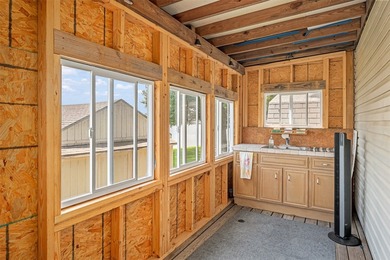 Affordable lakefront retreat with breathtaking open water views - photo 29