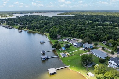 Affordable lakefront retreat with breathtaking open water views - photo 32