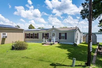 Affordable lakefront retreat with breathtaking open water views - photo 38