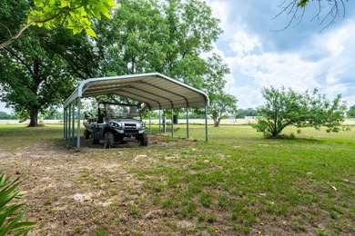 Charming 3 Bedroom Farmhouse on 1 Acre with additional covered - photo 39