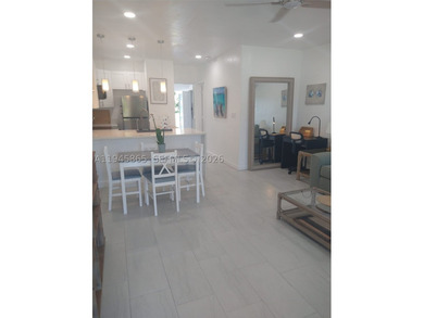 Amazing location, stop looking!! Investment property or ready to - photo 5