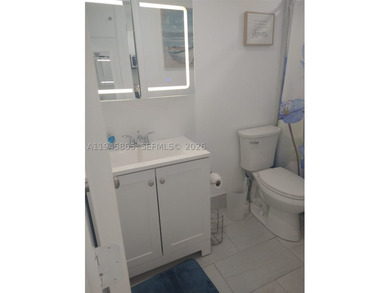 Amazing location, stop looking!! Investment property or ready to - photo 8