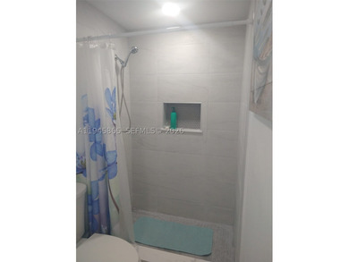 Amazing location, stop looking!! Investment property or ready to - photo 10