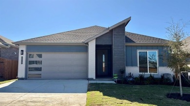 (private lake, pond, creek) Home For Sale in Denton Texas