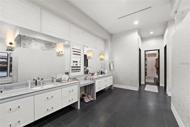 Lakefront, Luxurious, home with Private Pool in Windermere. A - photo 13