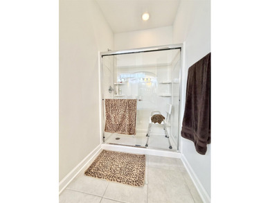 Welcome to this spacious and beautifully maintained 3-bedroom - photo 16