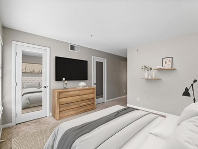 A beautifully maintained tri-level townhome located in the heart - photo 17
