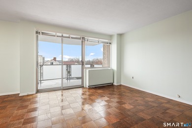 Very spacious 2-bedroom/ 2-full bathroom, 1324 sqft corner unit