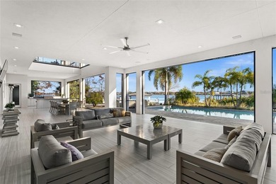 Lakefront, Luxurious, home with Private Pool in Windermere. A - photo 18