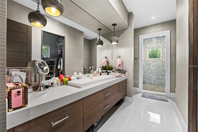 Lakefront, Luxurious, home with Private Pool in Windermere. A - photo 20