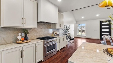 Welcome home to your private retreat! 11 Lewis Lane is the - photo 20