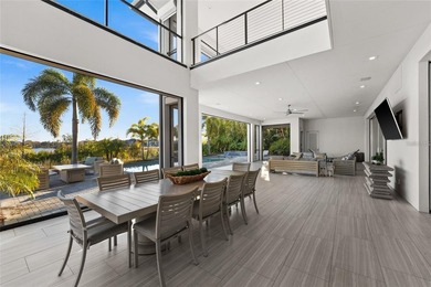 Lakefront, Luxurious, home with Private Pool in Windermere. A - photo 22