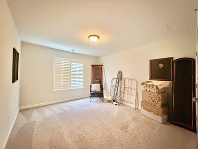 Welcome to this spacious and beautifully maintained 3-bedroom - photo 24