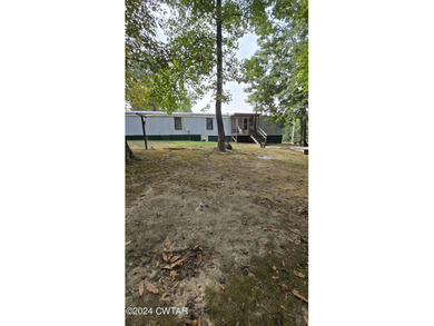 (private lake, pond, creek) Home For Sale in Saltillo Tennessee