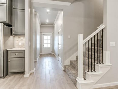 Welcome to Cedar Lane, where luxury, comfort, and thoughtful - photo 31