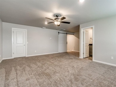 Welcome to Cedar Lane, where luxury, comfort, and thoughtful - photo 34