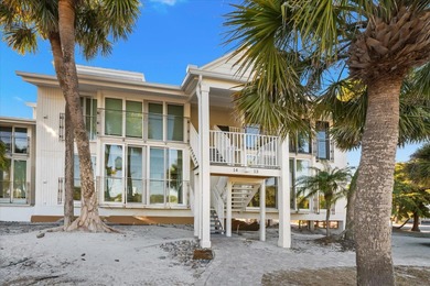 Wake up to the sound of waves, seabreezes, and seagulls in this - photo 2