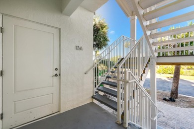 Wake up to the sound of waves, seabreezes, and seagulls in this - photo 4