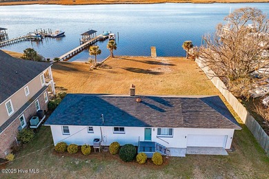 Trent River Home For Sale in New Bern North Carolina