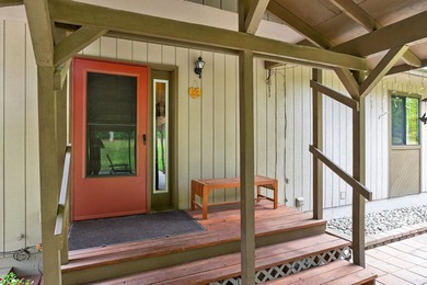 Peace and tranquility, lake life! Wildlife abounds w/13+ acres - photo 10