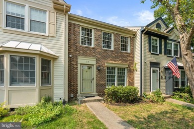Hurry and see this beautifully updated 3-level townhome in the - photo 2