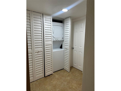 5-PLEX fully rented (MLS classified as 4-plex) in Fort - photo 38
