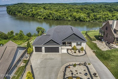 Are you looking for a stunning custom built basement rancher - photo 2