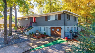 Lake Hamilton Home For Sale in Hot Springs Arkansas