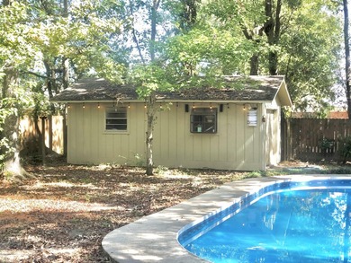 Welcome home to the prettiest neighborhood in Gautier. Huge Live - photo 11