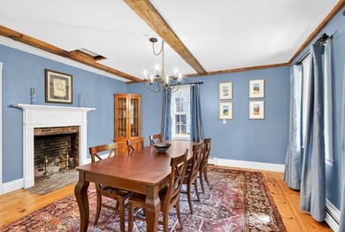 Beautifully renovated antique farmhouse offering the perfect - photo 15