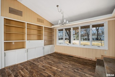 Beautiful mid-century Ranch home on Peoria's iconic Detweiller