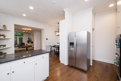 Exceptional residence located in the highly desirable gated - photo 19