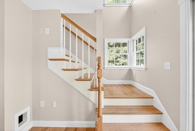 Beautifully renovated antique farmhouse offering the perfect - photo 20