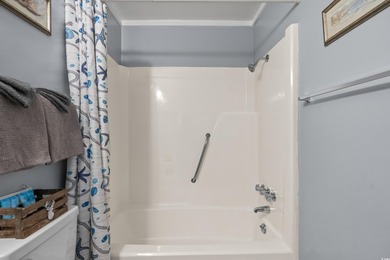 Welcome to this beautifully furnished 2-bedroom, 2-bath condo - photo 24