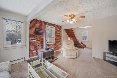 This cute and cozy Farmhouse sits high on a hill on 1.14 acres - photo 8
