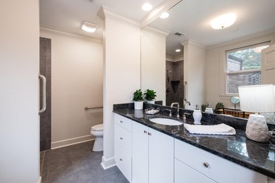 Exceptional residence located in the highly desirable gated - photo 30