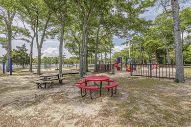 Welcome to this beautifully furnished 2-bedroom, 2-bath condo - photo 31
