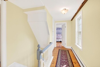 Beautifully renovated antique farmhouse offering the perfect - photo 31