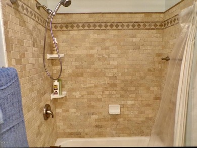 Welcome home to the prettiest neighborhood in Gautier. Huge Live - photo 33