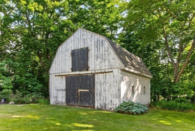 Beautifully renovated antique farmhouse offering the perfect - photo 37