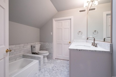 Exceptional residence located in the highly desirable gated - photo 44