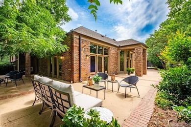Exceptional residence located in the highly desirable gated - photo 47