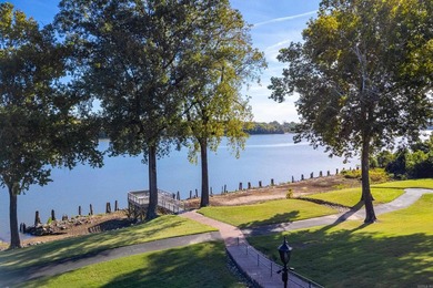 Exceptional residence located in the highly desirable gated - photo 48