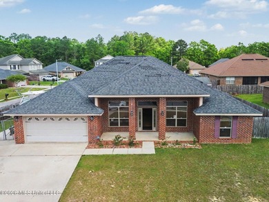 Welcome to 18028 Canal Landing Drive in Canal Crossing! This - photo 1