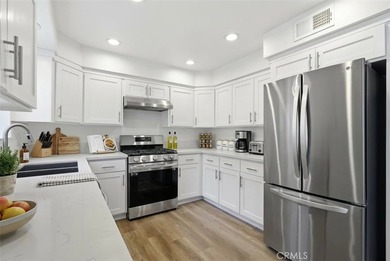 (private lake, pond, coastal) Townhome/Townhouse Sale Pending in Northridge California